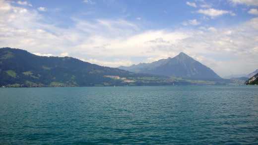 901595 (a): :2222x1249